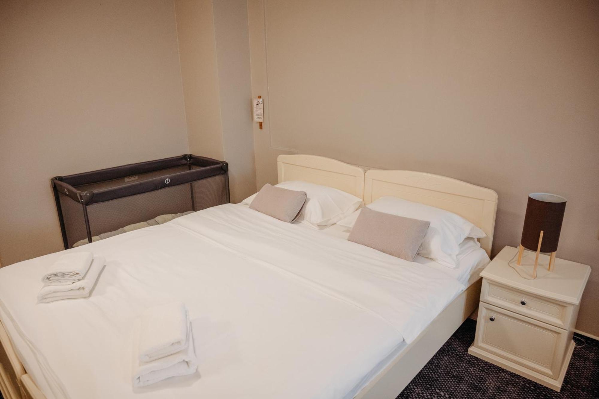 Hotel Kunst Кршко Номер фото