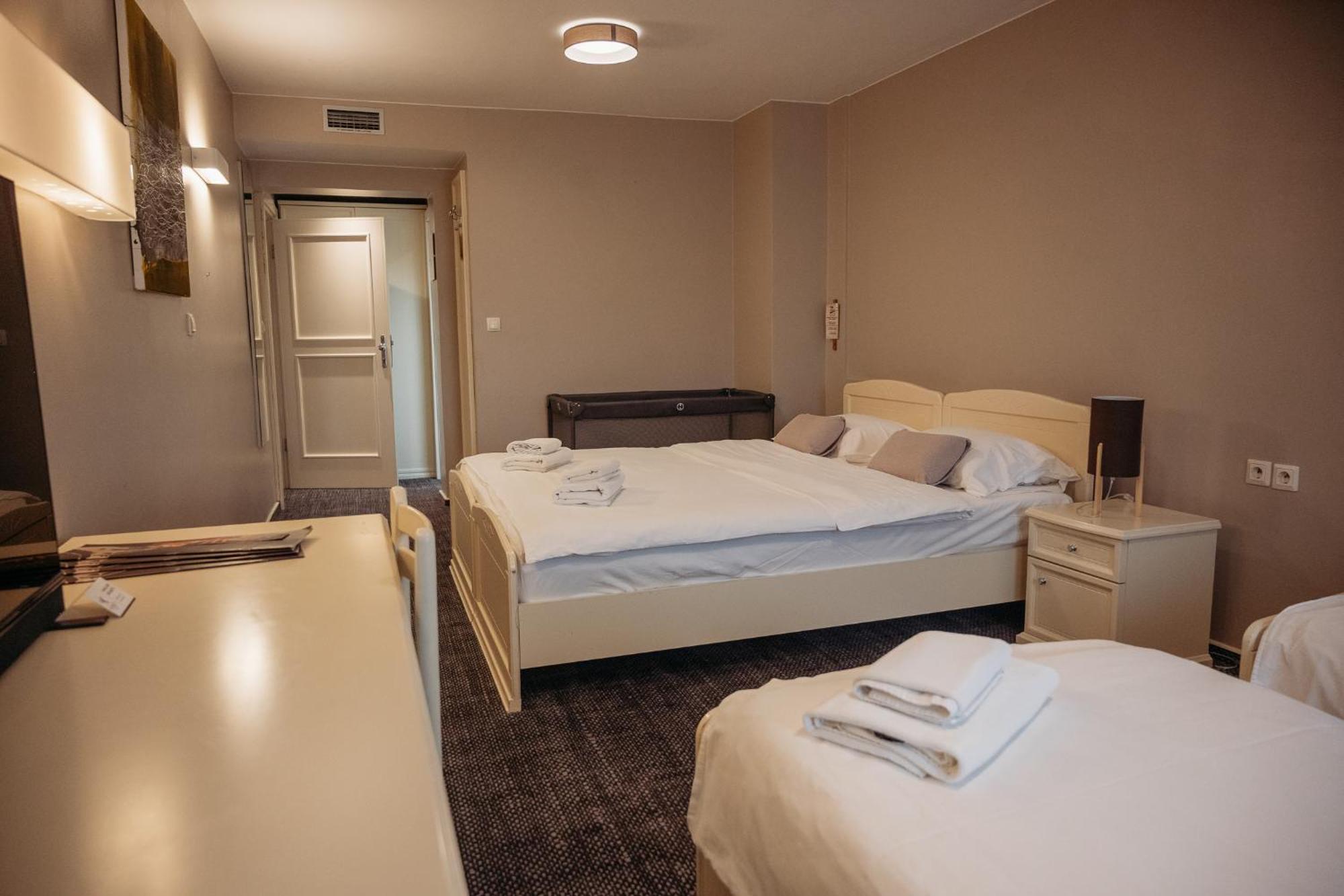 Hotel Kunst Кршко Номер фото